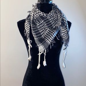 White and black plaid scarf